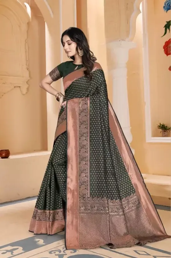 Green_Woven_Kanjivaram_Silk_Saree_with_Saree_Cover